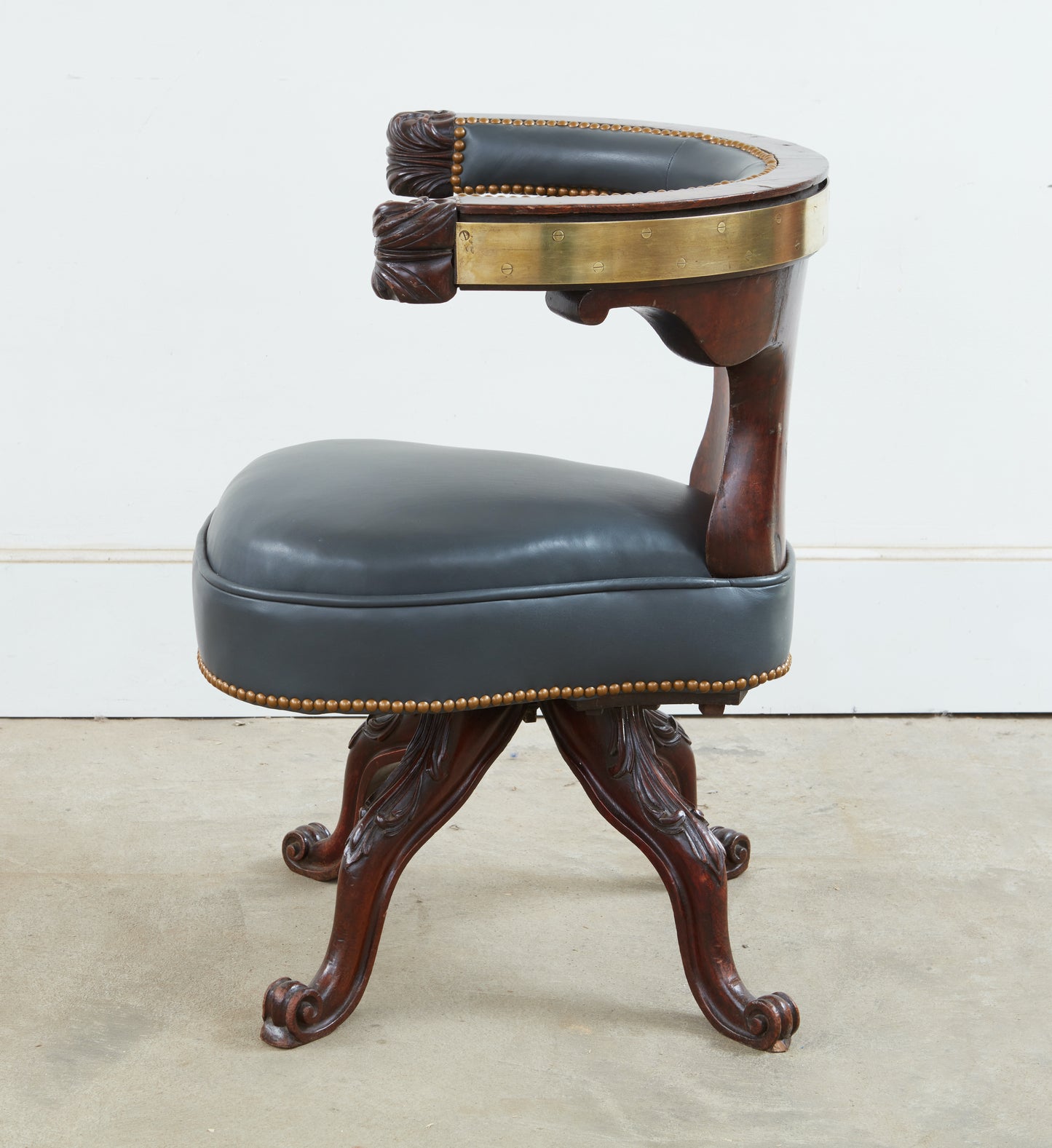 Mahogany Swivel Reading Chair c. 1755