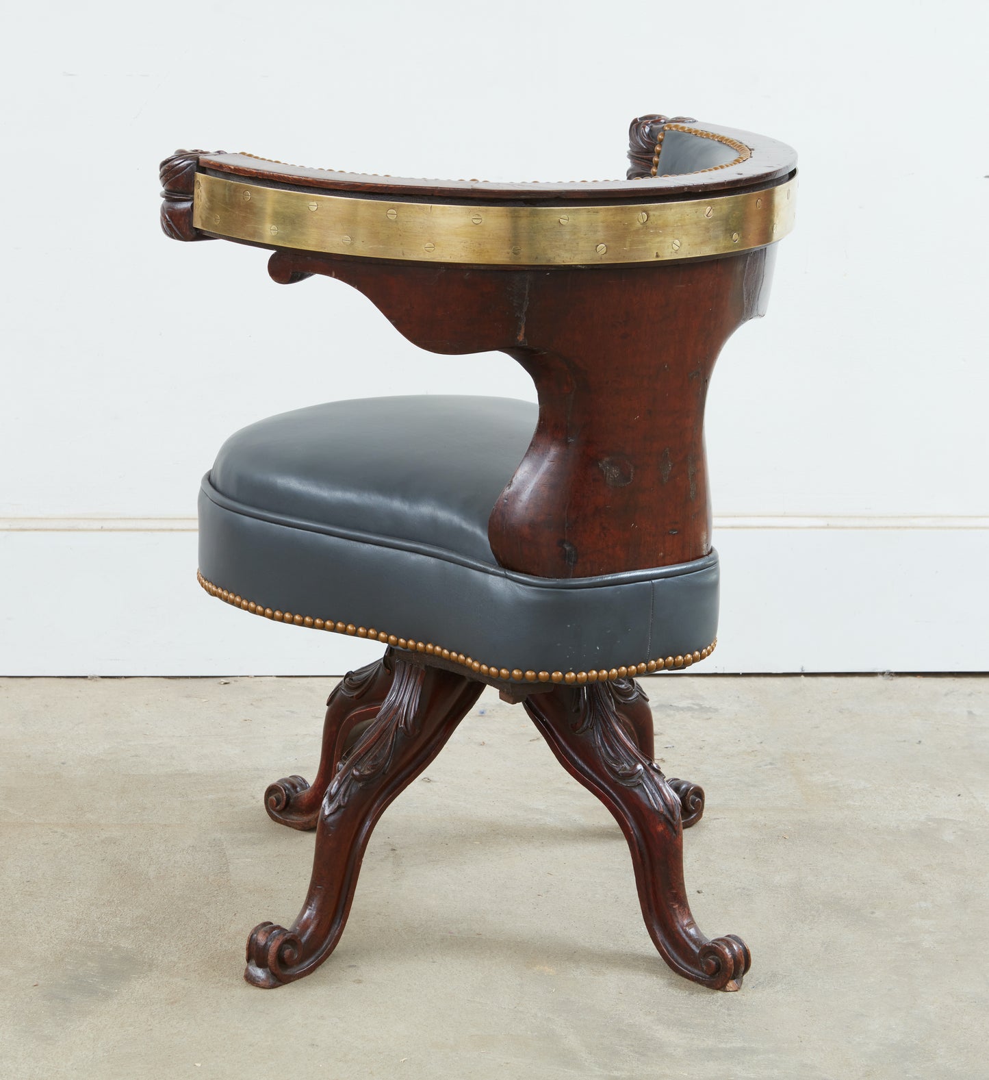 Mahogany Swivel Reading Chair c. 1755