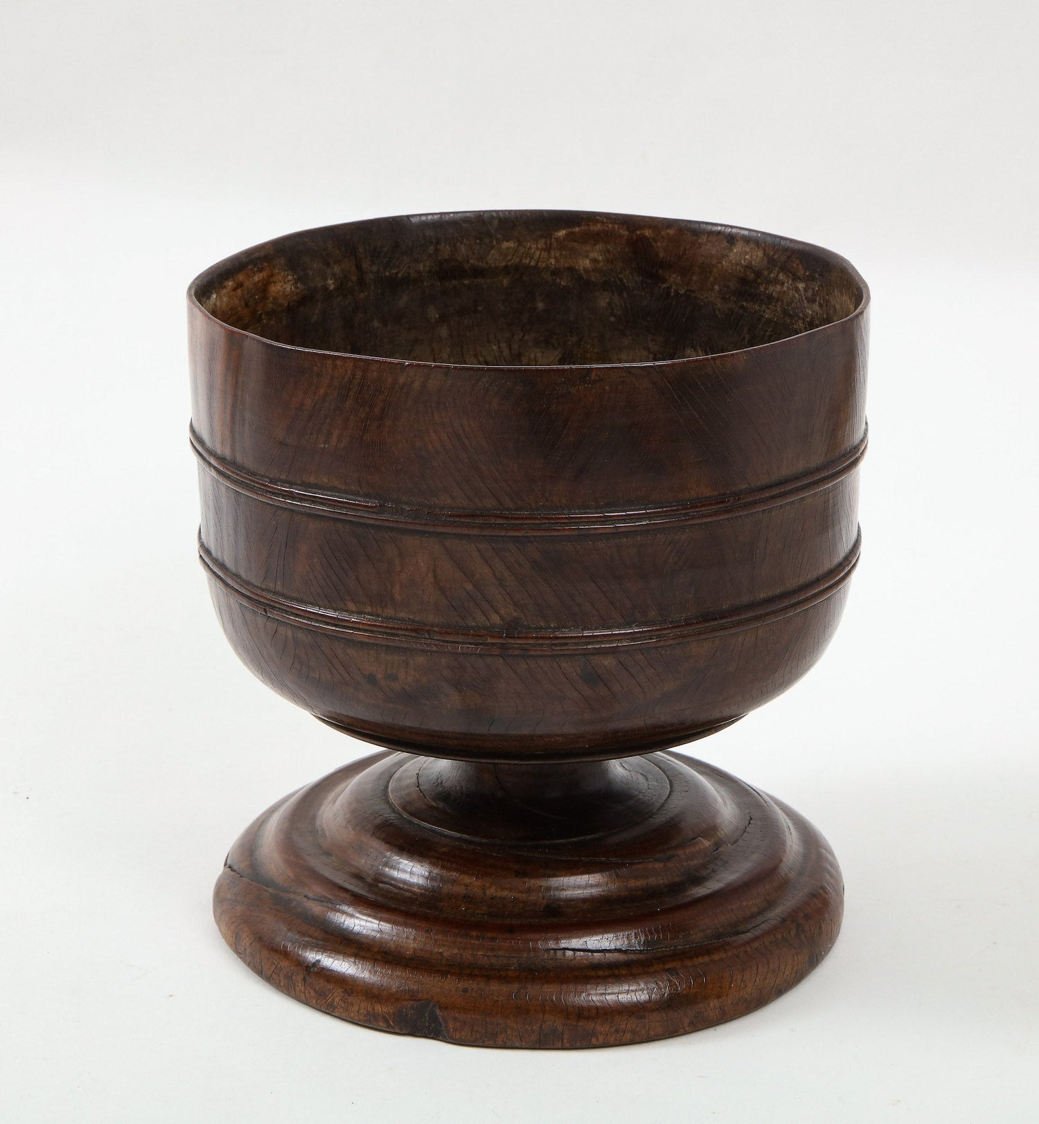 Lignum-vitae-wassail-bowl-(Big-one)-2