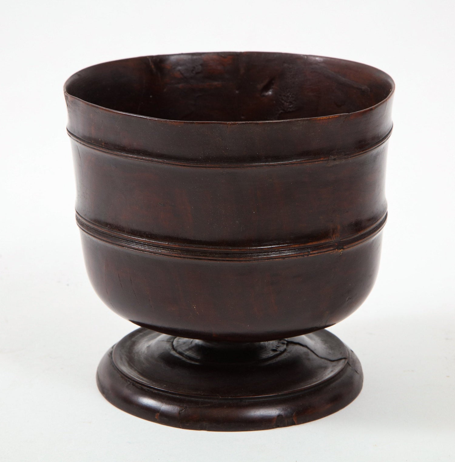 Lignum-vitae-wassail-bowl-2