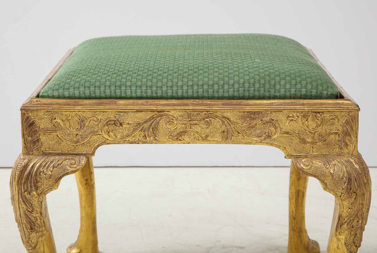 Carved-Gesso-Stool-with-Drop-In-Seat-(C-1740)-9