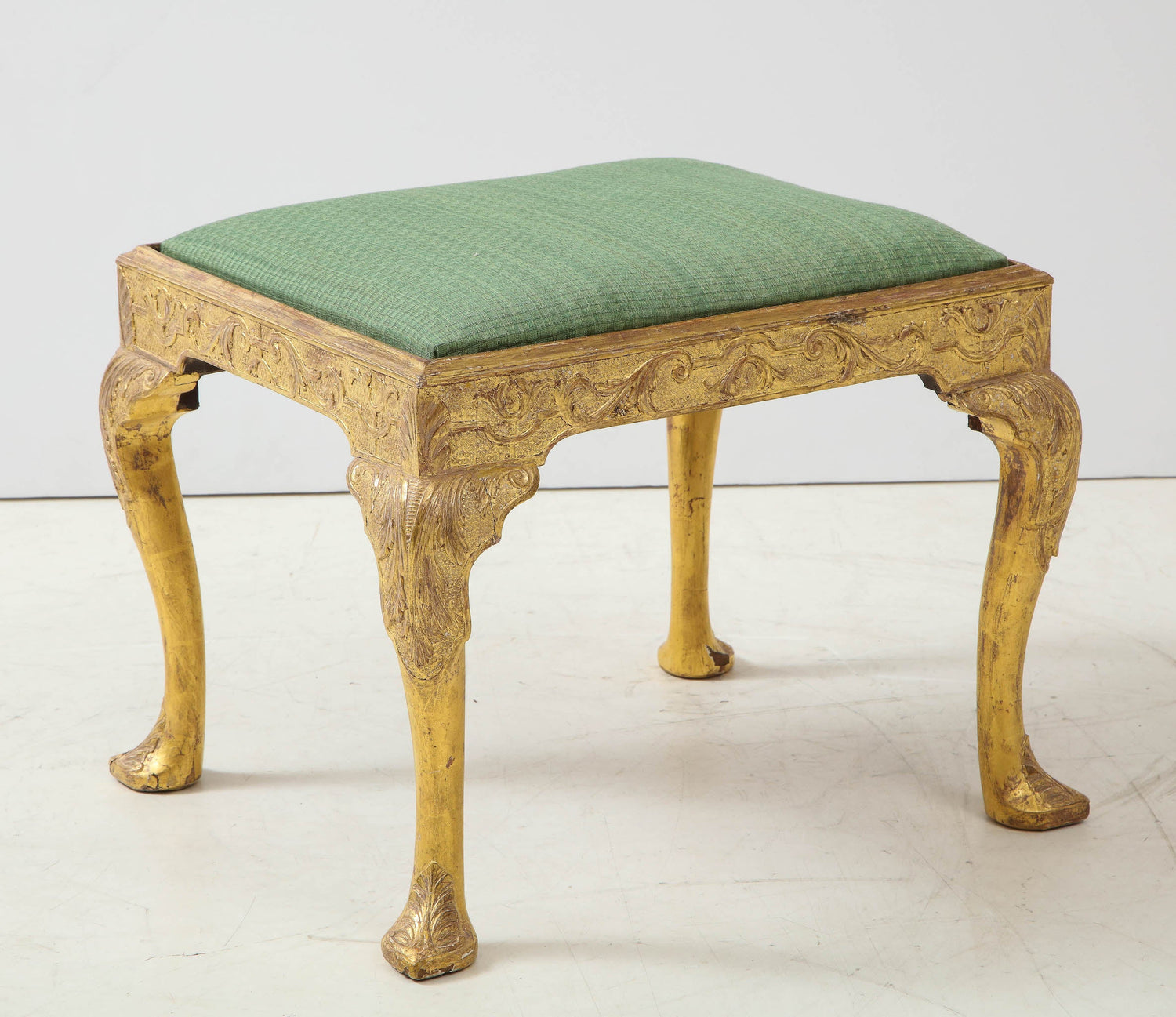 Carved-Gesso-Stool-with-Drop-In-Seat-(C-1740)-10