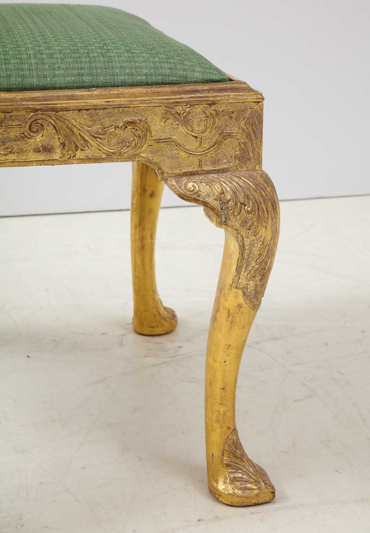 Carved-Gesso-Stool-with-Drop-In-Seat-(C-1740)-5