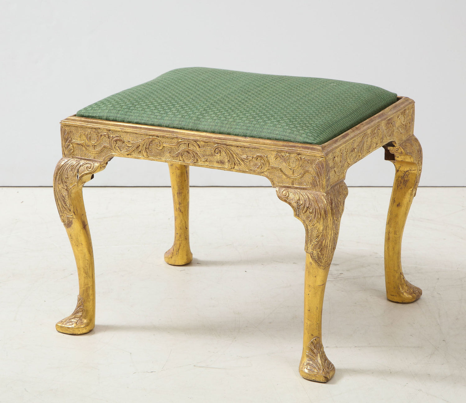 Carved-Gesso-Stool-with-Drop-In-Seat-(C-1740)-6